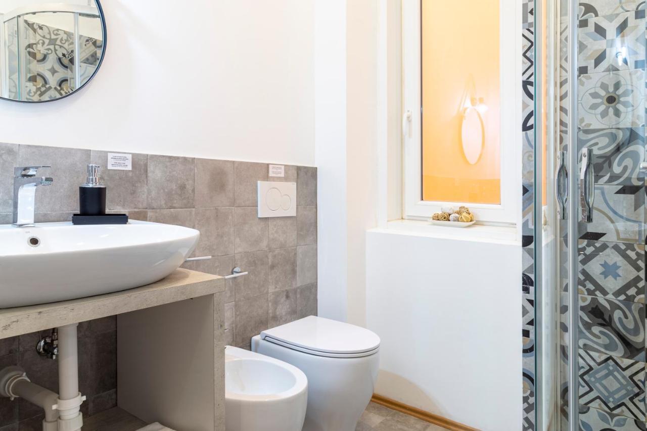 Pregiata Camera Con Bagno Privato - Blu Di Persia Trieszt Kültér fotó